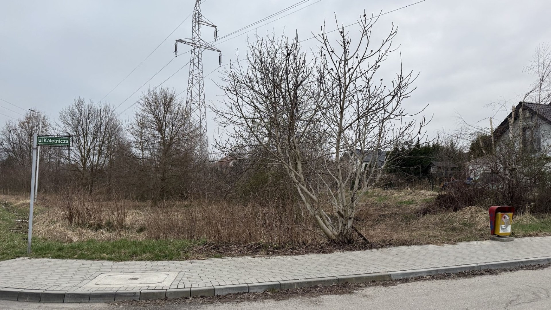 Działka na sprzedaż