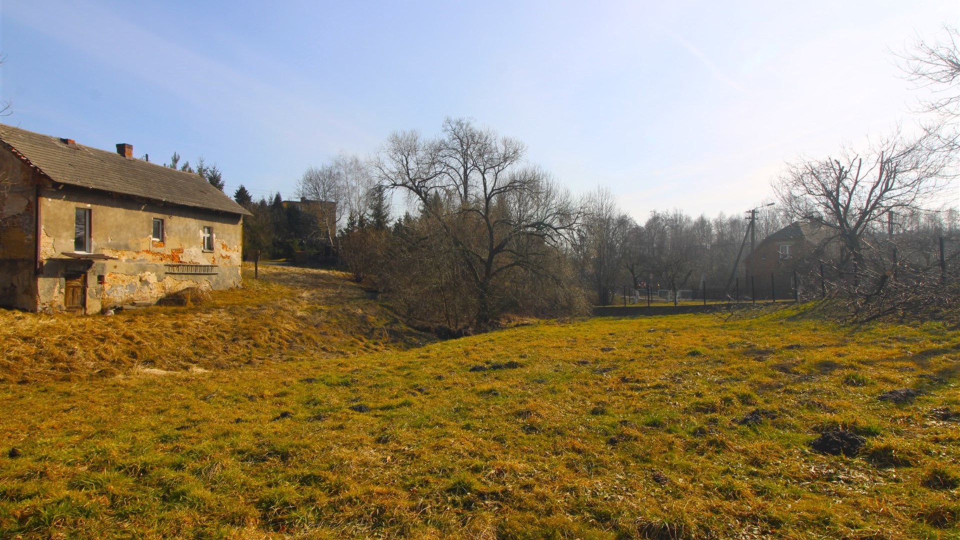 Działka na sprzedaż