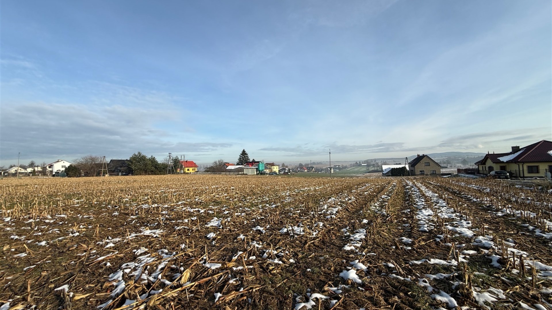 Działka na sprzedaż