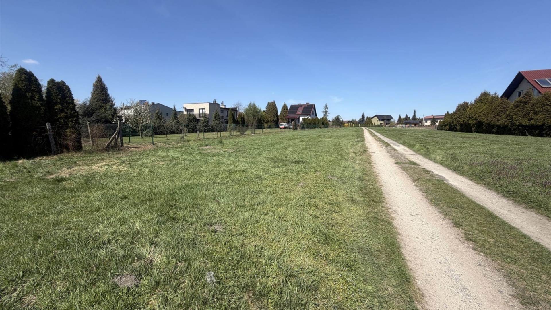 Działka na sprzedaż